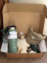 Cargar imagen en el visor de la galería, Christmas Box - SPORTY GIRL