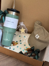 Cargar imagen en el visor de la galería, Christmas Box - SPORTY GIRL
