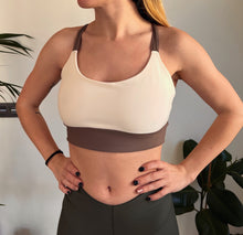 Cargar imagen en el visor de la galería, Top deportivo tira fina