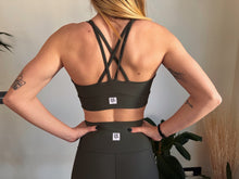 Cargar imagen en el visor de la galería, Top deportivo tira fina