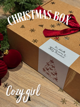 Cargar imagen en el visor de la galería, COZY GIRL BOX
