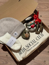 Cargar imagen en el visor de la galería, COZY GIRL BOX
