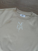 Cargar imagen en el visor de la galería, Sudadera crop mujer NËDA
