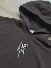 Cargar imagen en el visor de la galería, Sudadera capucha marrón unisex NËDA
