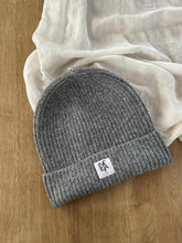 Cargar imagen en el visor de la galería, Gorro NËDA
